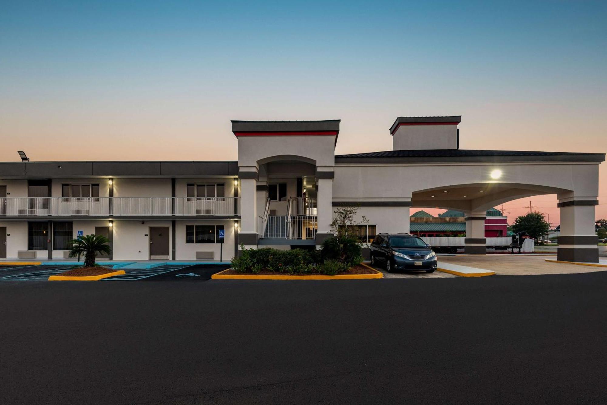 Motel Super 8 By Wyndham Baton Rouge/I-10 Extérieur photo